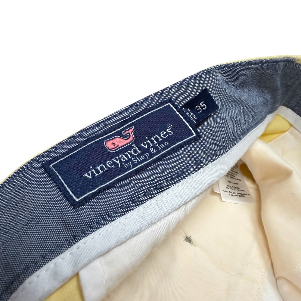 Vineyard Vines Mens Breaker Shorts Yellow Chino Cotton Stretch Size 35 Golf Prep - Picture 2 of 8